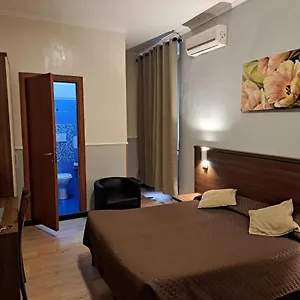 https://hotel-leone-rome.it-romehotels.com